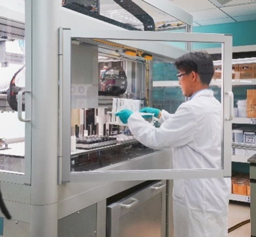 以技术创新赋能研发实力 阿克苏诺贝尔中国引入高通量涂料测试机器人，开启智能研发新篇章